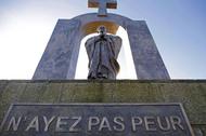 pomnik w Ploermel, Jan Paweł II, Francja