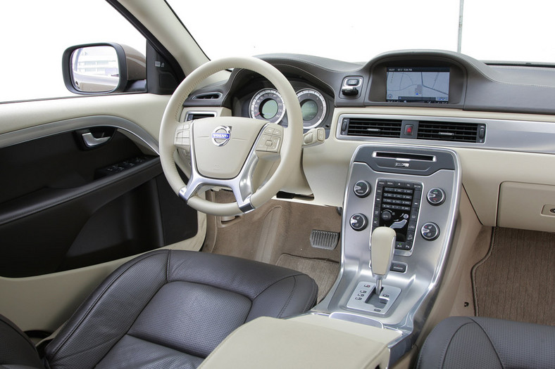 Volvo XC70: bliski krewny SUV-a