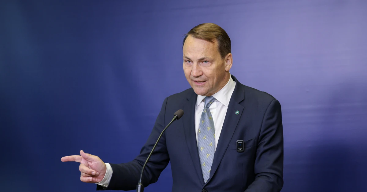 Tak mocno Sikorski jeszcze w Orbana nie uderzał. "Do tego prowadzi złodziejstwo i nacjonalizm"