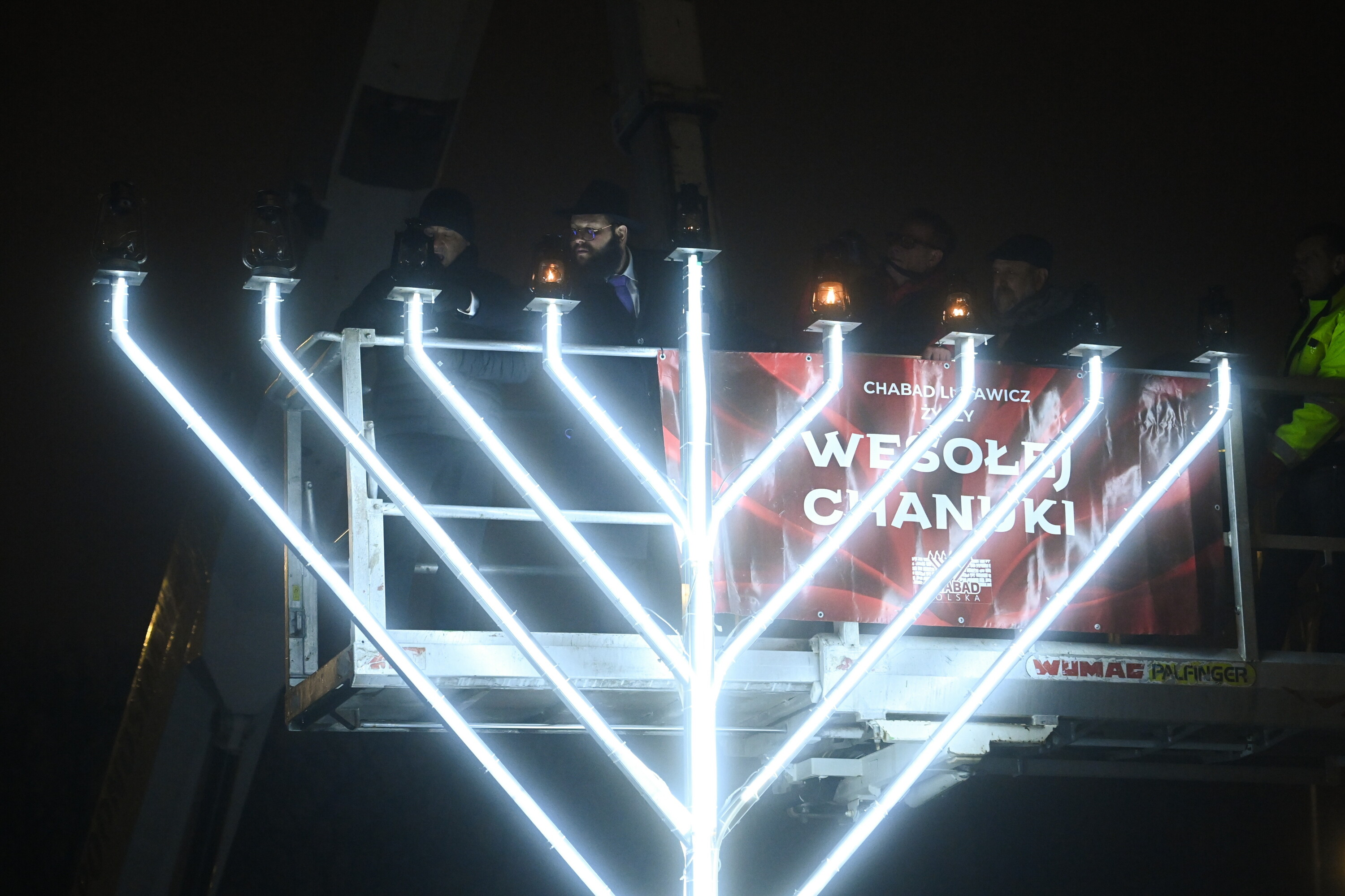 Chanuka rozpoczyna się dziś: Święto, które uczy działać mimo niedostatku