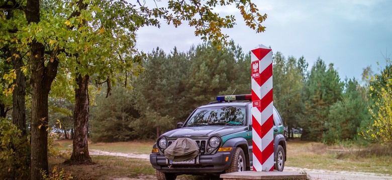 Pojazd Straży Granicznej zniszczony. "Ze strony białoruskiej został wystrzelony jakiś przedmiot..."