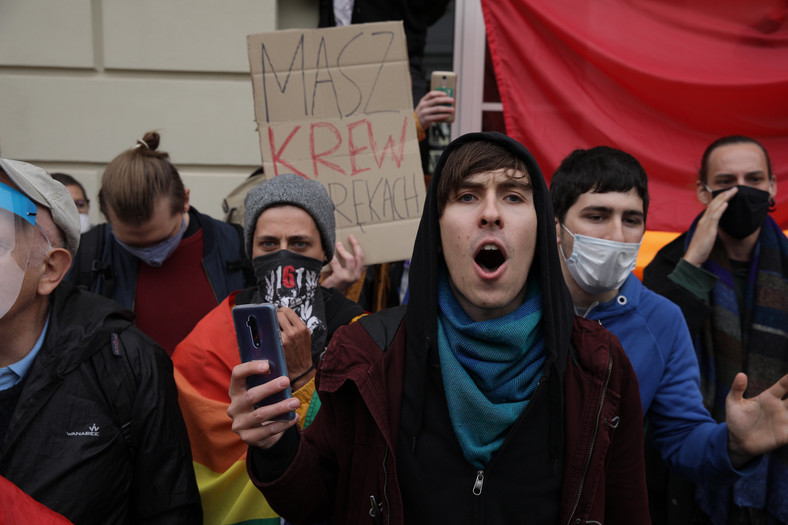 Protest studenów UW przeciwko wizycie prezydenta Andrzeja Dudy na inauguracji roku akademickiego