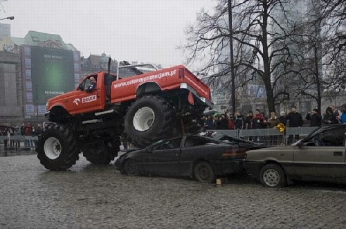 Monster Truck na ulicach Warszawy
