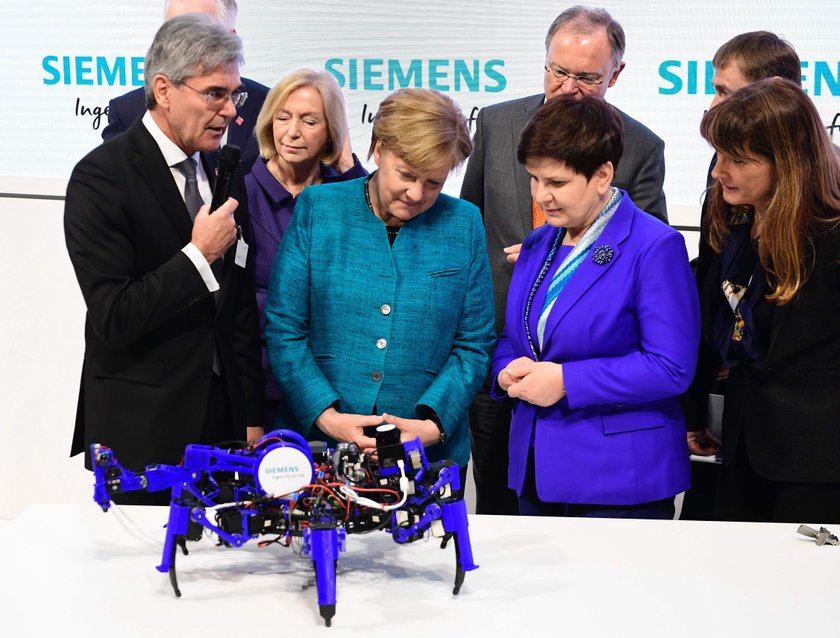 Historyczny moment. Szydło i Merkel otworzyły polskie stanowisko na targach w Hanowerze