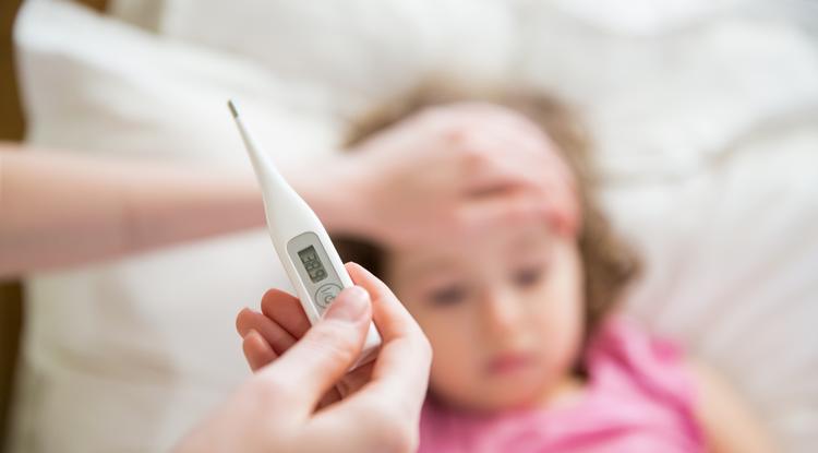 Erős fertőzések döntik ágynak a gyerekeket, már figyelmeztetést is kiadtak Fotó: Getty Images
