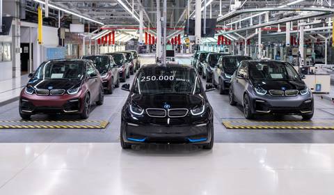 BMW kończy produkcję przełomowego modelu. Zastąpi go nowe Mini