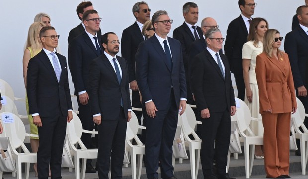 Vučić na vojnoj paradi u Francuskoj