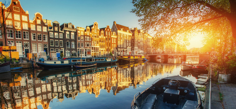 Amsterdam wprowadza ograniczenia w zakupie domów na wynajem