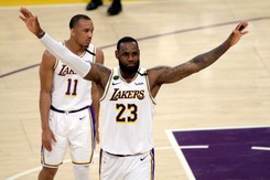 Liga NBA: LeBron James utarł nosa młodemu gwiazdorowi