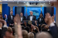 Dziennikarze "Newsweeka" byli na kolacji u Trumpa. "System zadziałał w ostatniej chwili"