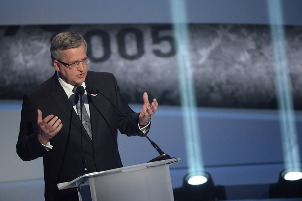 Prezydent Bronisław Komorowski przemawia podczas gali ogłoszenia laureatów plebiscytu "Ludzie Wolności". Fot. PAP/Jacek Turczyk