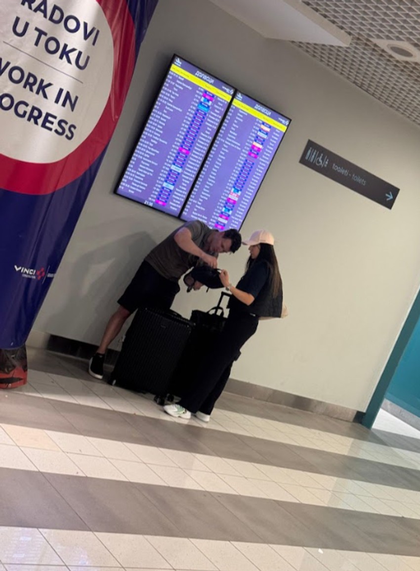 Tanja i Muki na aerodoromu