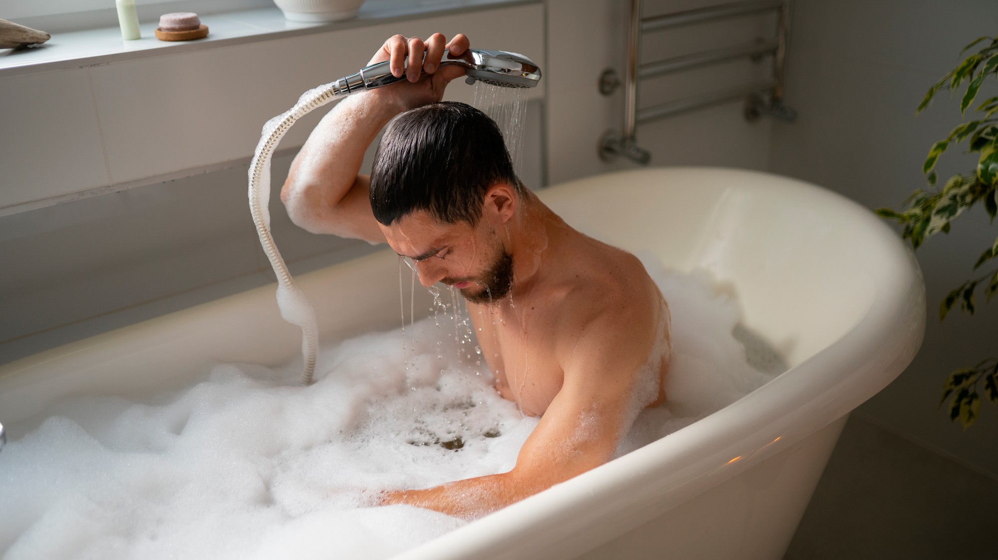 Rozhodnúť sa medzi vaňou alebo sprchovým kútom nie je jednoduché.