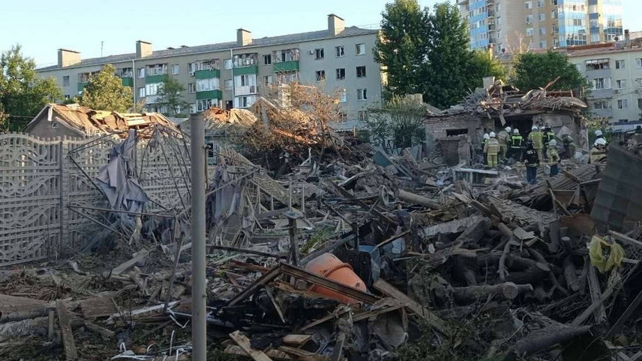 Zniszczenia po nocnym ostrzale w Biełgorodzie