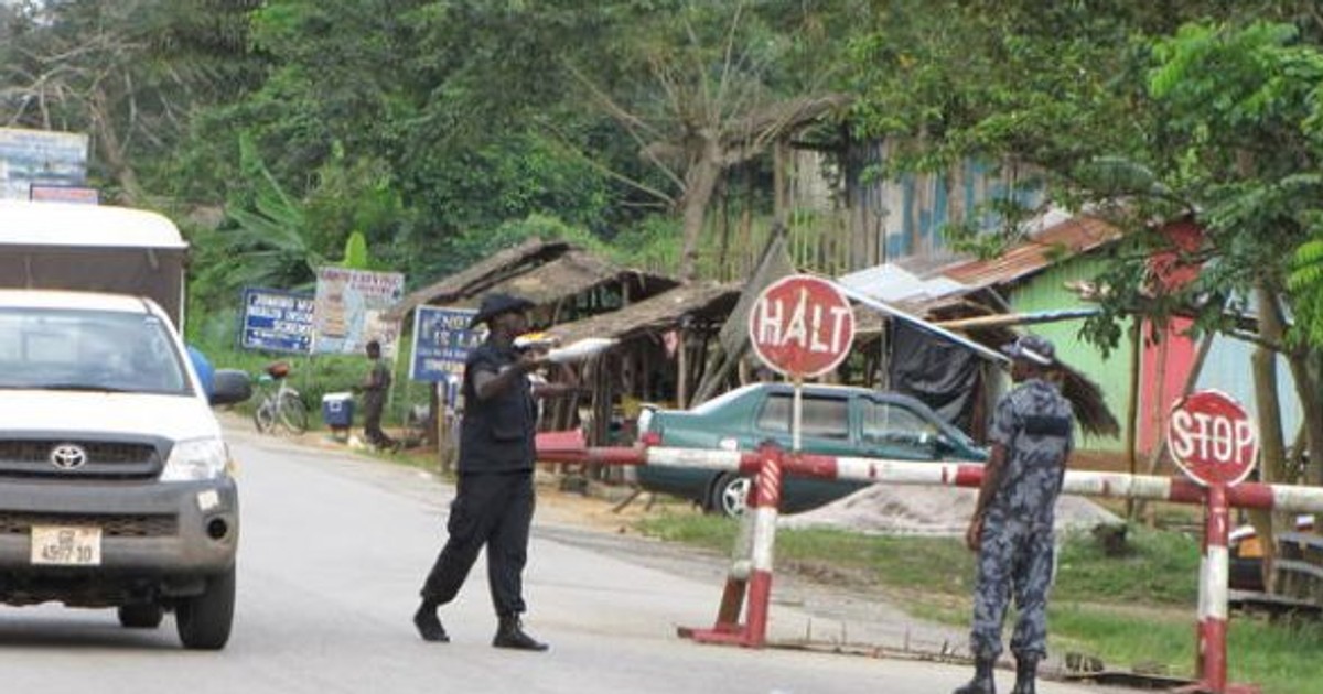 Police officer dies after being run over by unregistered car at checkpoint - Vimarsana News