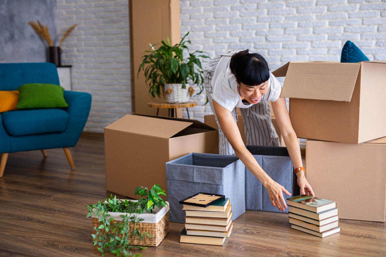 Navrhuje prejsť prečítané knihy a posunúť ich ďalej.