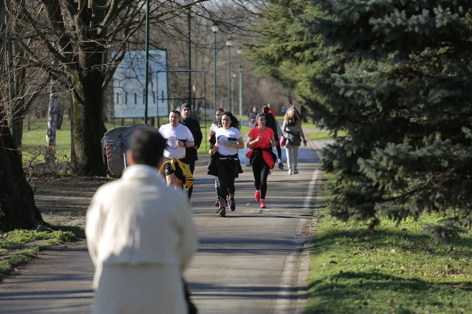 U sredu toplo, promenjivo oblačno i suvo vreme