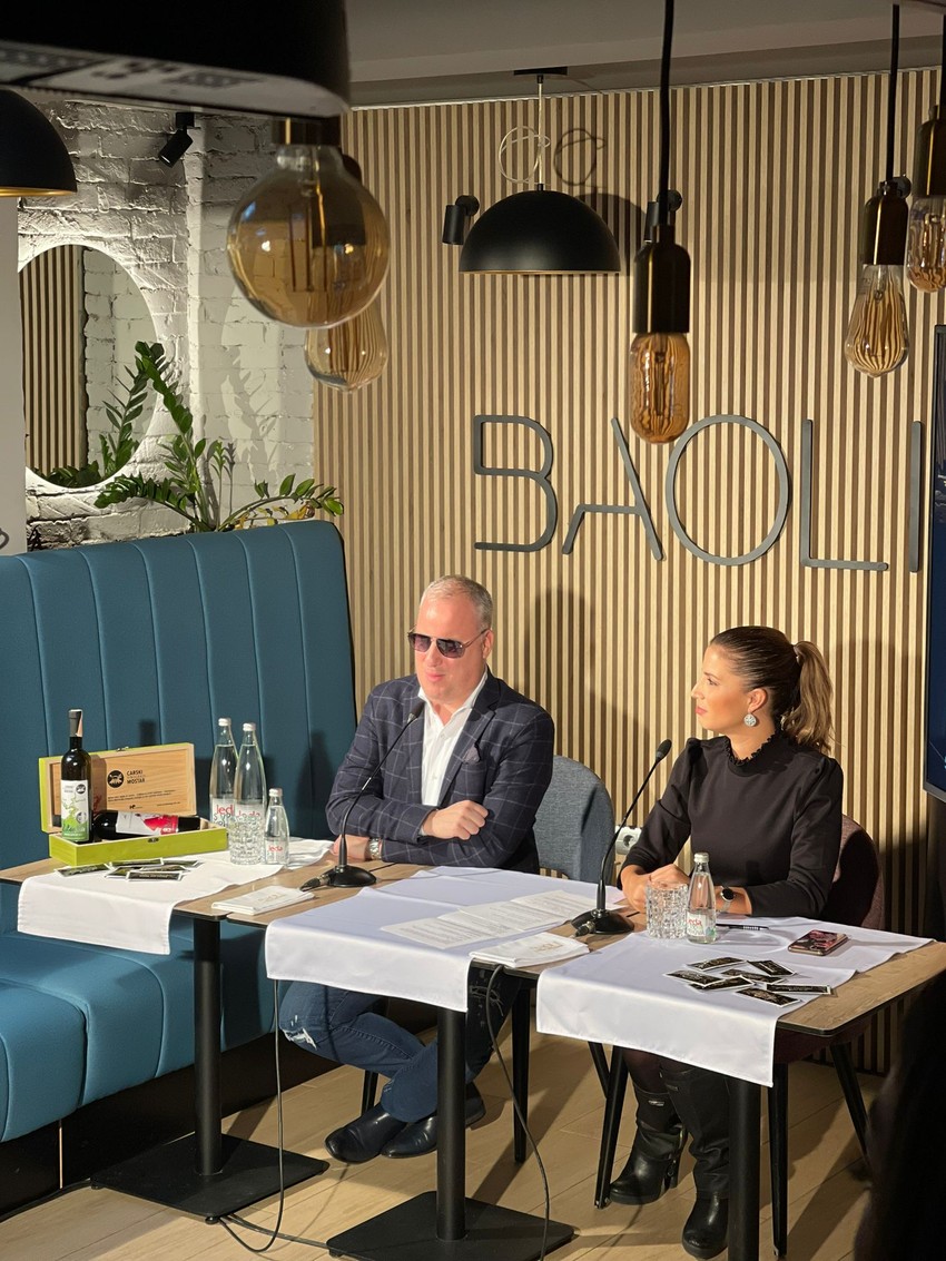 Saša Matić na konferenciji za novinare u Sarajevu