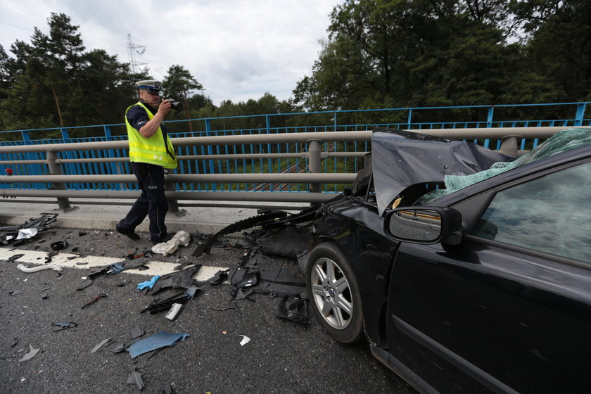 Wypadek busa w Zielonej Górze. W środku były dzieci!