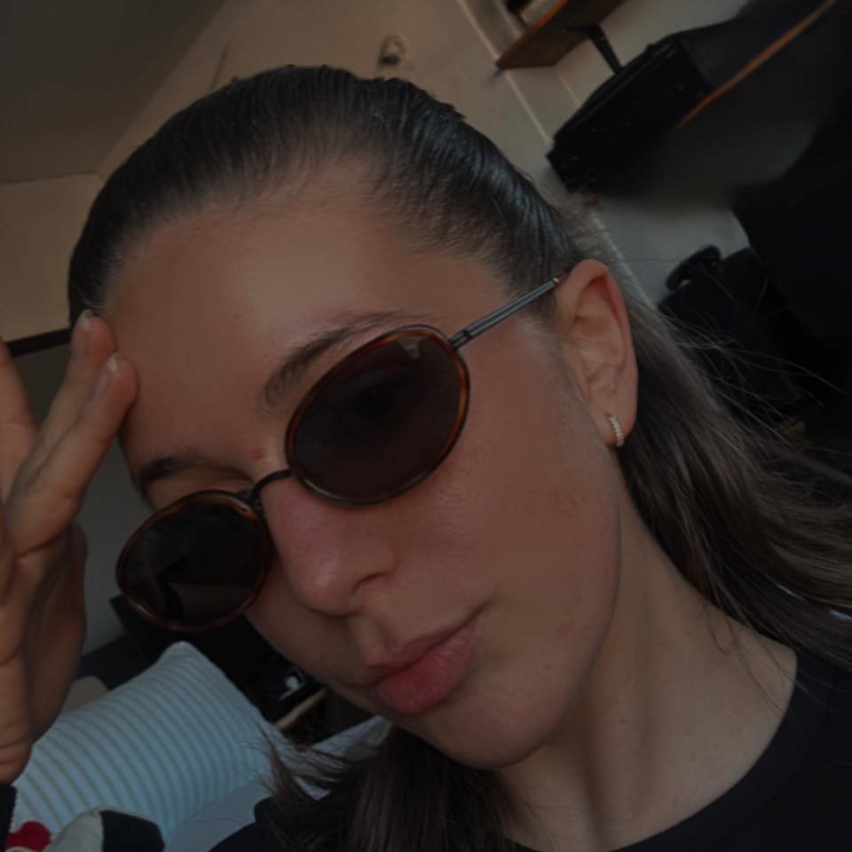 Daniella vyzerala, akoby bola tehotná.
