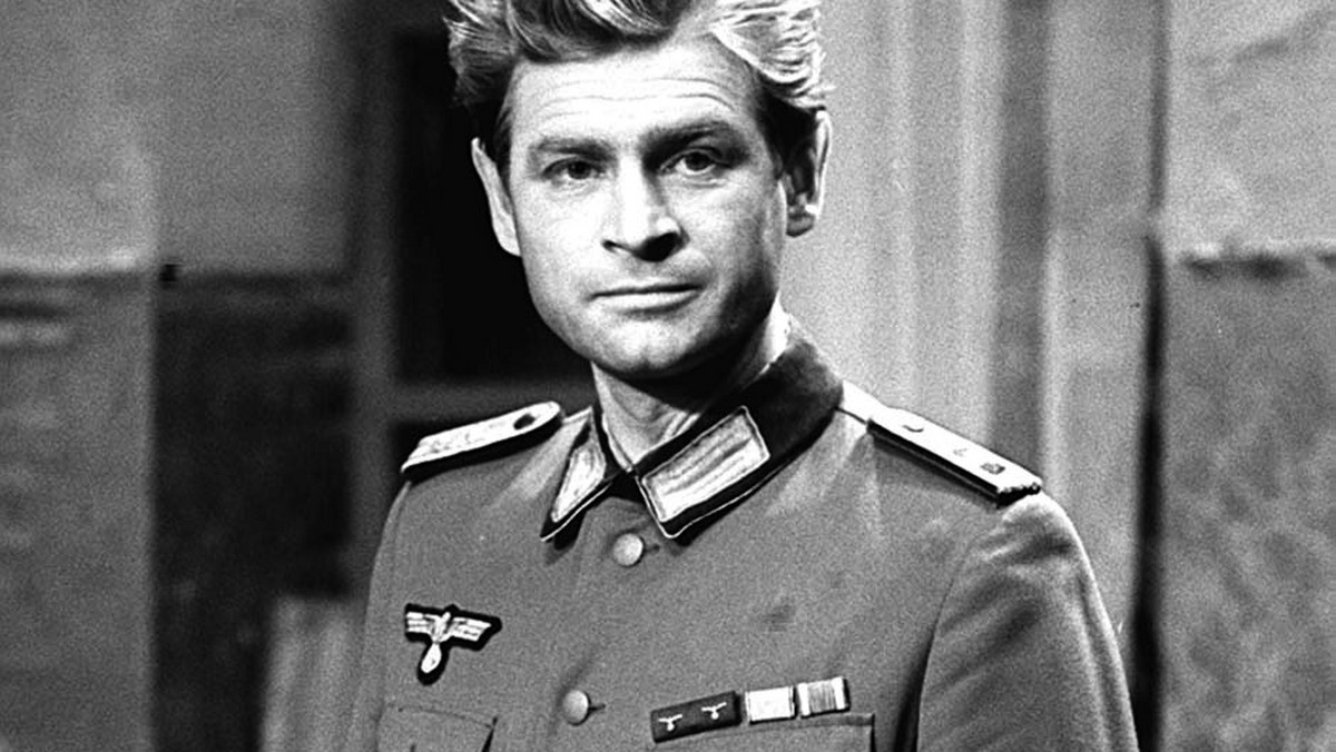Stanisław Mikulski jako Hans Kloss w serialu "Stawka większa niż życie"