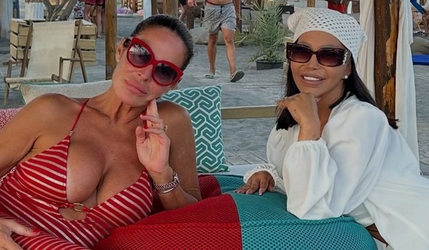 Milena Kačavenda, Žana Omnia
