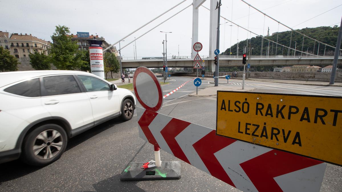 Autósok, figyelem! Közel egy hónapra lezárják a rakpartot: a rollereseké, bicikliseké és a gyalogosoké lesz a terep