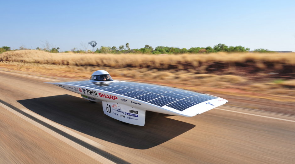 Samochód solarny Uniwersytetu Tokai "Tokai Challenge"”. Zwycięzca Global Green Challenge 2009 w Australii