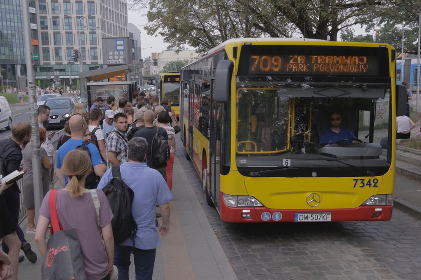 Koniec z komunikacją zastępczą!