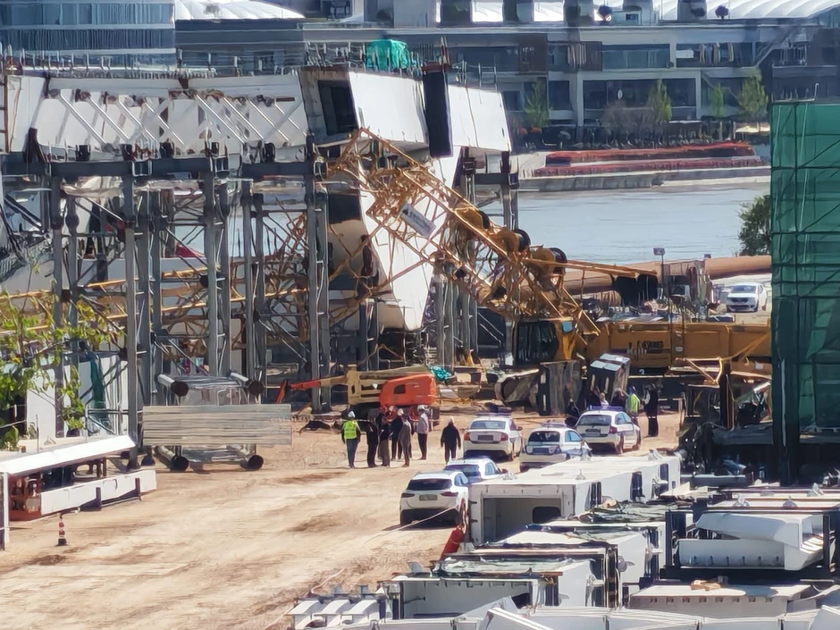 Pao kran na gradilištu kod Brankovog mosta