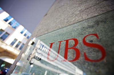 Największy szwajcarski bank UBS zwolni 10 000 osób