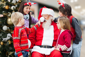 Ile przed Świętami zarobi Mikołaj, Aniołek i Śnieżynka — a ile świąteczna hostessa? 