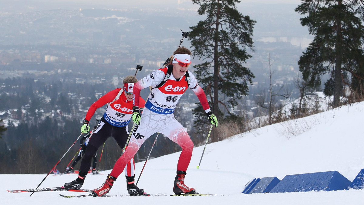 Mistrzostwa świata w Oslo Holmenkollen nie okazały się przełomem dla męskiej reprezentacji Polski. Punktów Pucharu Świata Polacy nie wywalczyli od ponad czterech lat i nic w tej kwestii nie zmieniła impreza w stolicy Norwegii. W ostatnim indywidualnym starcie Biało-Czerwonych najlepszy wynik – 71. miejsce - osiągnął 20-letni Rafał Penar, dla którego był to debiut w mistrzostwach.