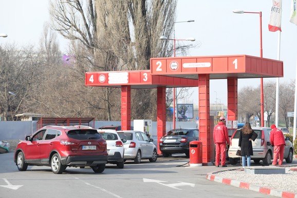 OPREZ! Opasna prevara hara benzinskim pumpama: Jedan potez lopova i ostajete bez para