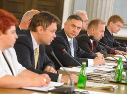 PiS chce wyrzucić PO z komisji śledczej