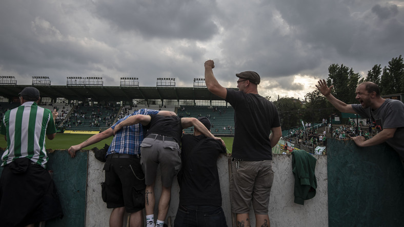 Koronawirus. W Czechach 5 tys. ludzi na stadionach mimo wzrostu liczby zakażonych