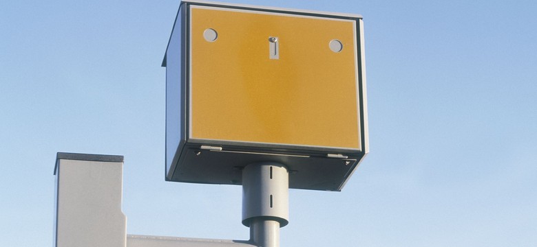 Dobra zmiana w fotoradarach. Kierowca zapłaci mandat, policja dostanie prowizję