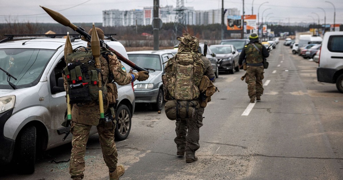 A Marine special-operations veteran training Ukrainians to fight explains how they've been able to fend off Russia's invasion - Vimarsana News