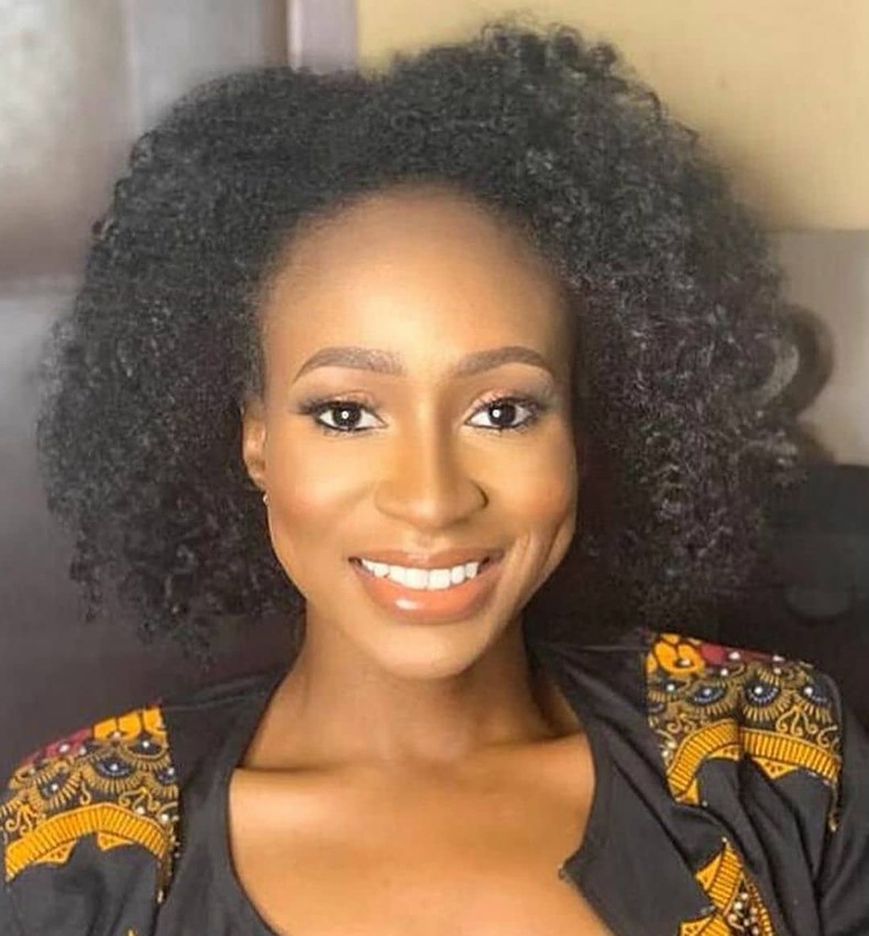 Anto Lecky rocking her natural hair {instagram/antoxtaries}