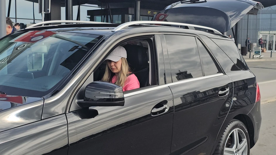 Goran Bregović, aerodrom