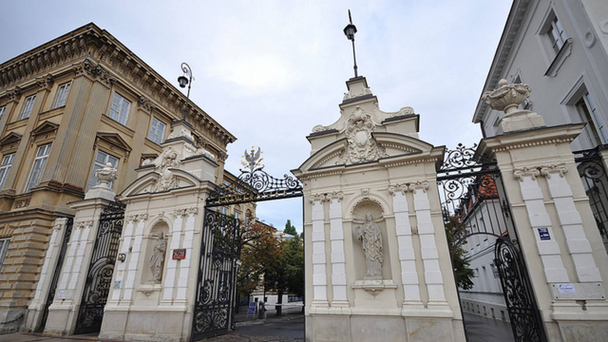 Polskie uczelnie nie planują obniżenia opłat za studia niestacjonarne, choć wiele zajęć w I semestrze prowadzonych będzie w trybie zdalnym. Szkoły wyższe zapewniają, że wprowadziły konkretne wymogi i standardy dot. takiej formuły studiów.