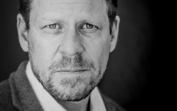 Napięcie między zdolnością adaptacji a oporem wobec zmiany. Tak kształtowała się historia ludzkości [WYWIAD]