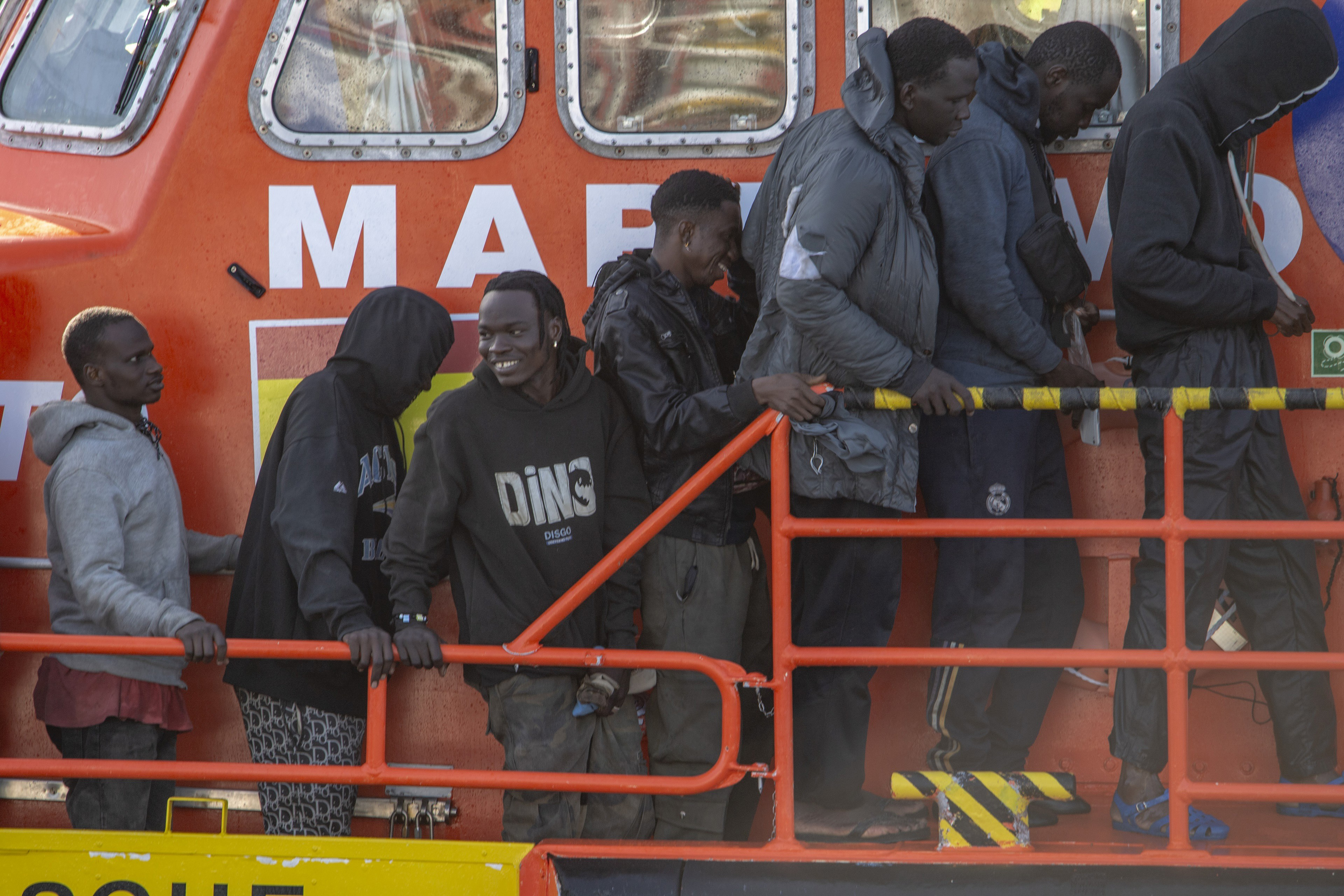 Canarias rechaza propuesta Vox contra inmigración irregular