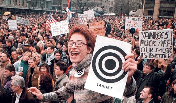 Koncert Beograd, feljton NIN