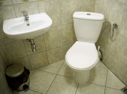 12 zł za skorzystanie z WC nad polskim morzem. Właściciel: Cena została podniesiona na okres letni