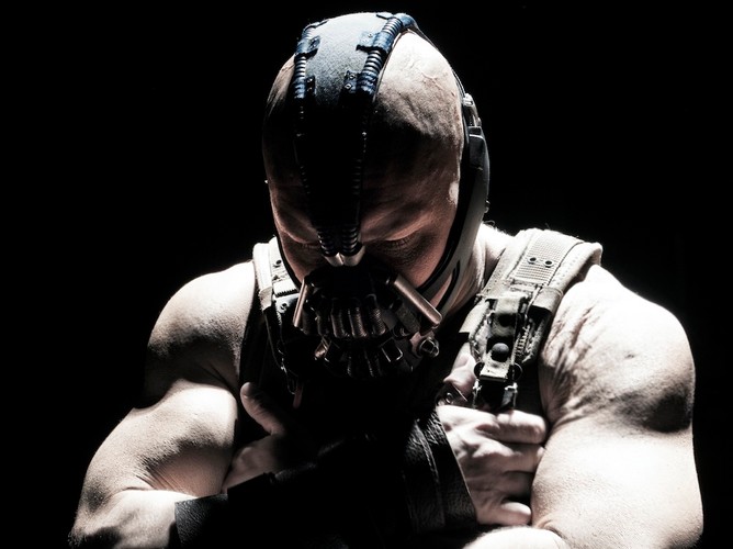 Mroczny rycerz powstaje / (C) 2012 WARNER BROS. ENTERTAINMENT INC. AND LEGENDARY PICTURES FUNDING, LLC