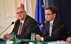 Zdelegalizują Komunistyczną Partię Polski? Święczowski: Jest przygotowana analiza