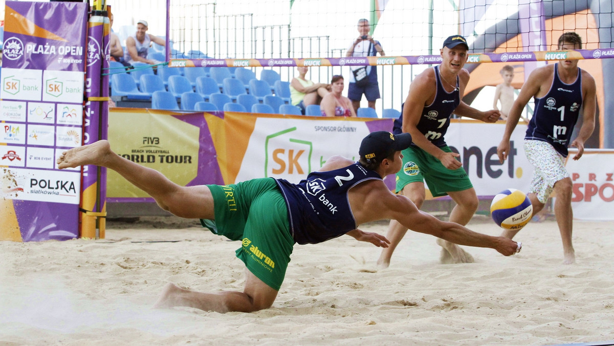 Całodniowe zmagania na Plaży Miejskiej Dojlidy wyłoniły najlepsze sześć par turniejów kobiet i mężczyzn.