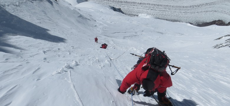 Raport o śmierci wspinaczy na Broad Peak. Są błędy, nie ma winnych. ZDJĘCIA