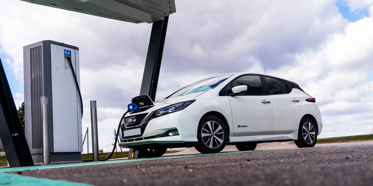 Nissan deklaruje pełną elektryfikację swojej europejskiej gamy aut do 2030 r.